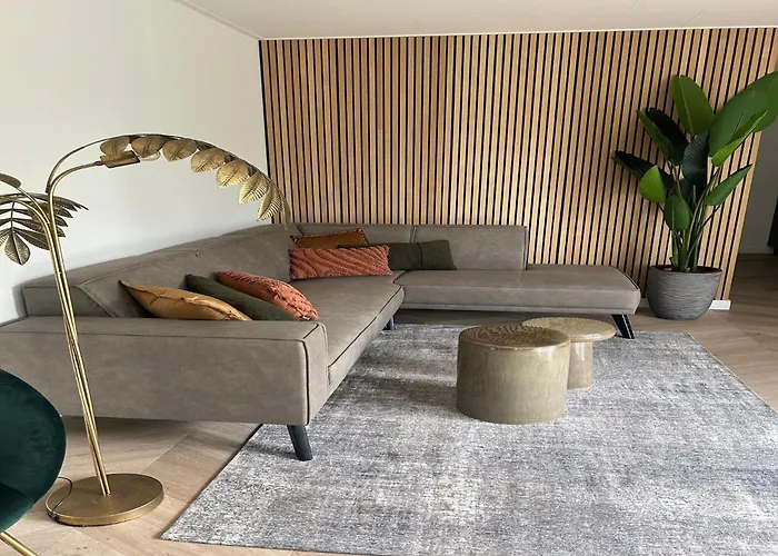 Palette De-steppe Family *